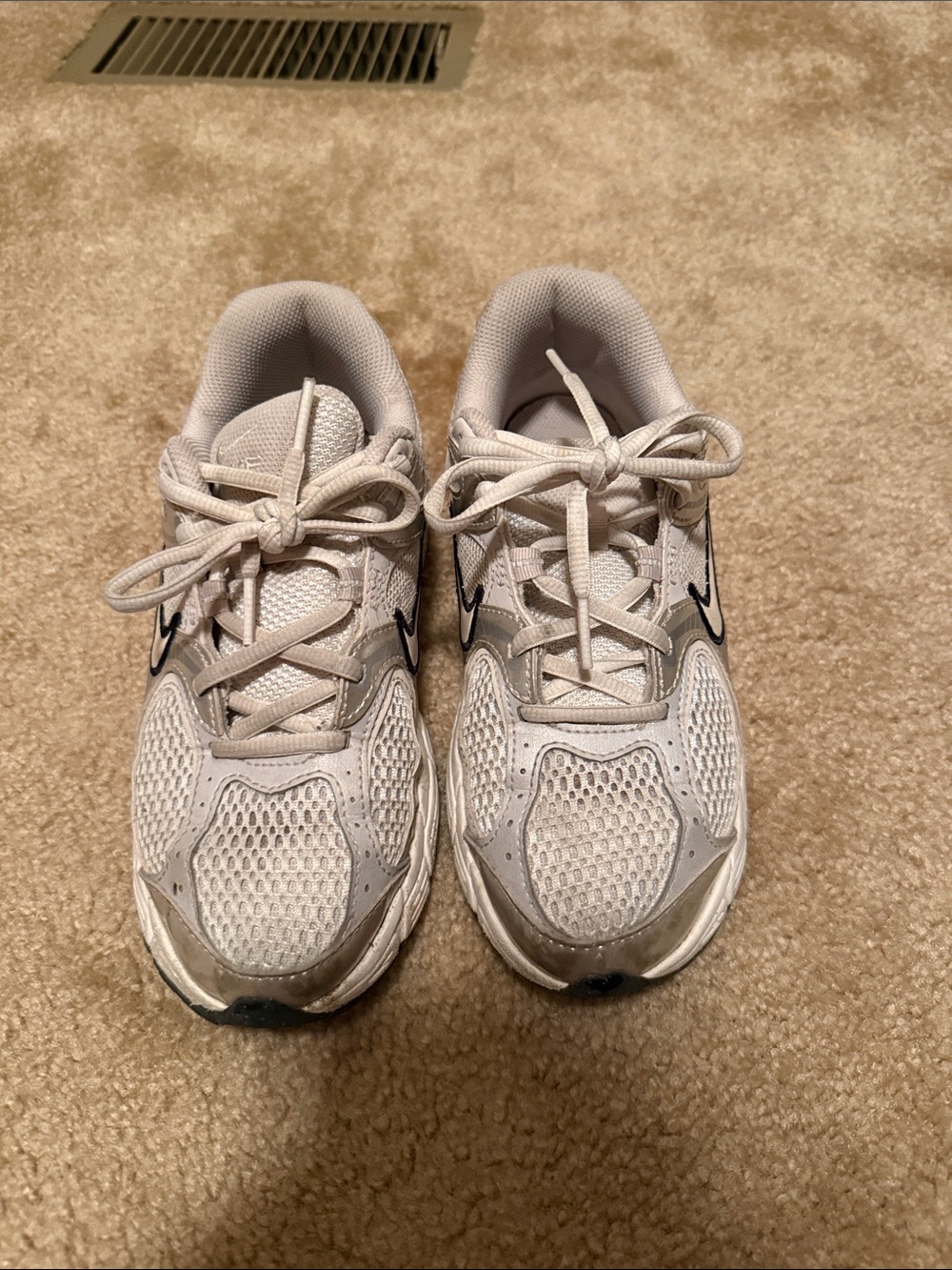 Nike V5 RNR gym shoes - Picture 2 of 5